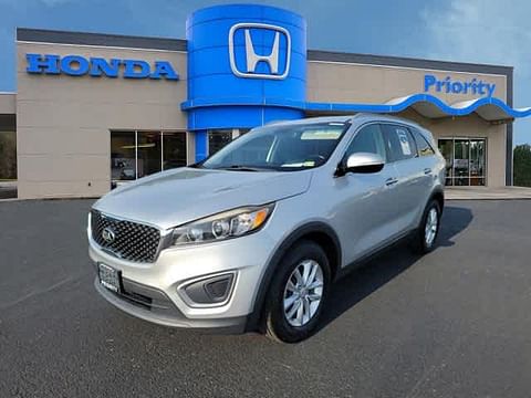 1 image of 2016 Kia Sorento LX